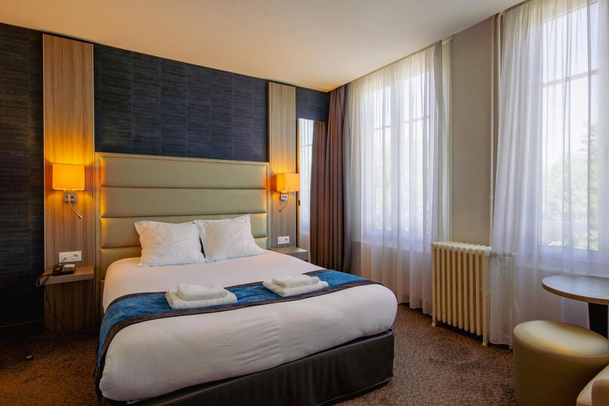 Hotel De La Gare Troyes Centre Bagian luar foto